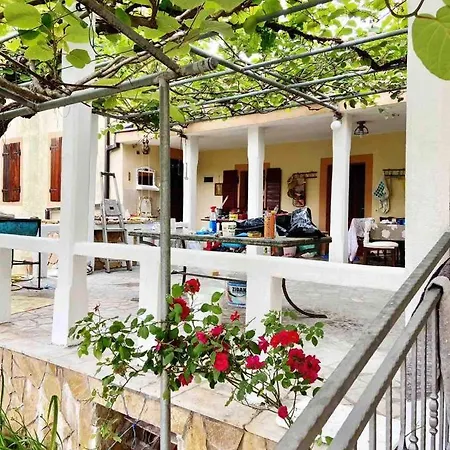 Vila Casa Ivan Tihaljina
